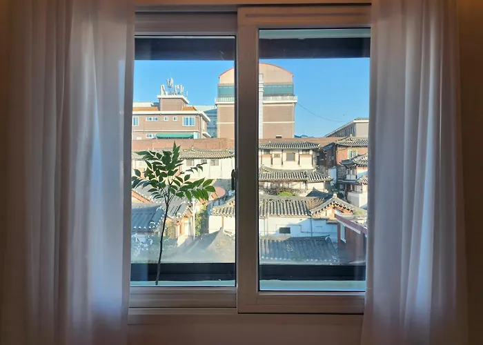 Gyedong Byeolchae, Bukchon Hanok Village & Namsan Tower View Warm Morning Sunshine Tranquil Rest Appartamento *